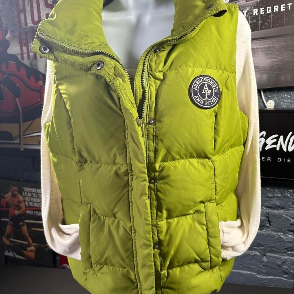 Abercrombie & Fitch Green Puffer Vest — Women’s Large